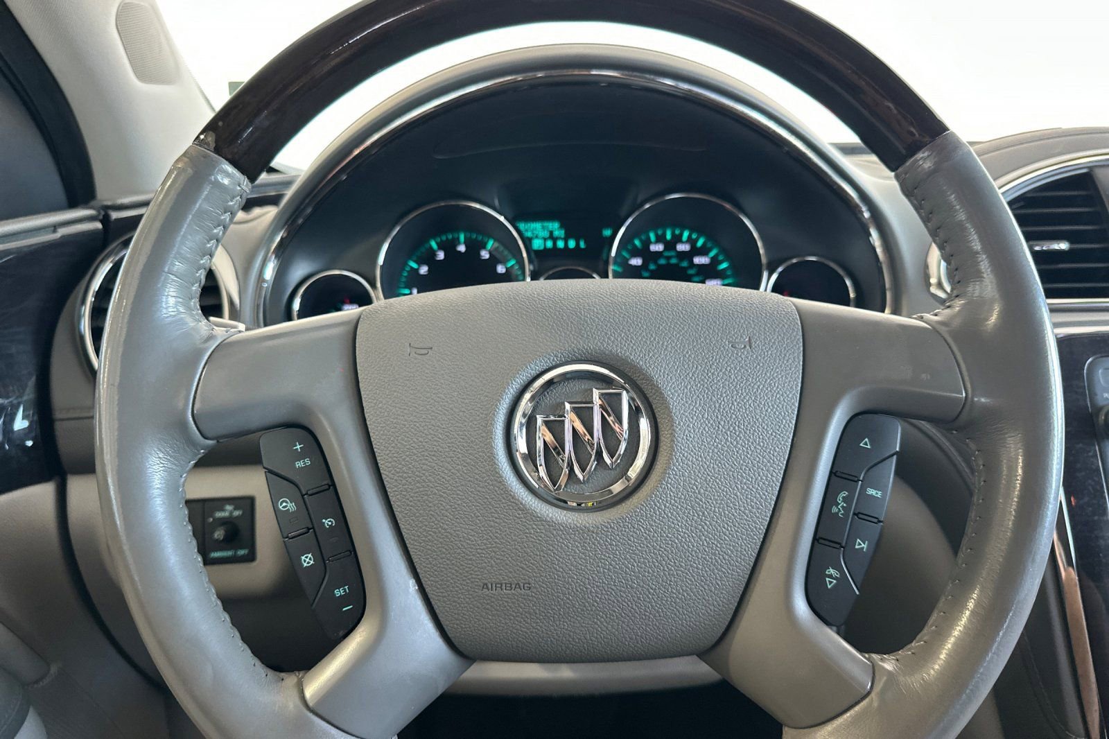 Used 2016 Buick Enclave Leather image 24