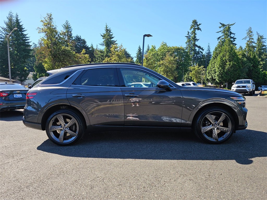 Used 2025 Genesis GV70 3.5T Sport w/ Sport Advanced Package image 8