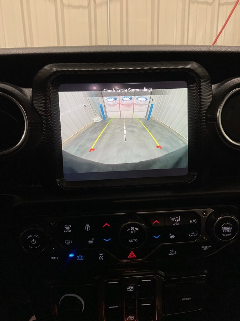 Used 2023 Jeep Wrangler Unlimited Sahara w/ Cold Weather Group image 18