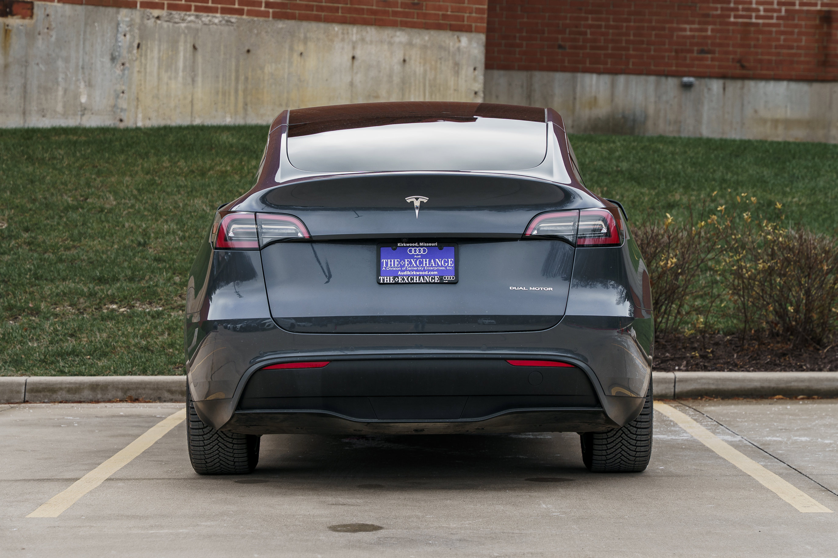 Used 2022 Tesla Model Y Long Range image 26
