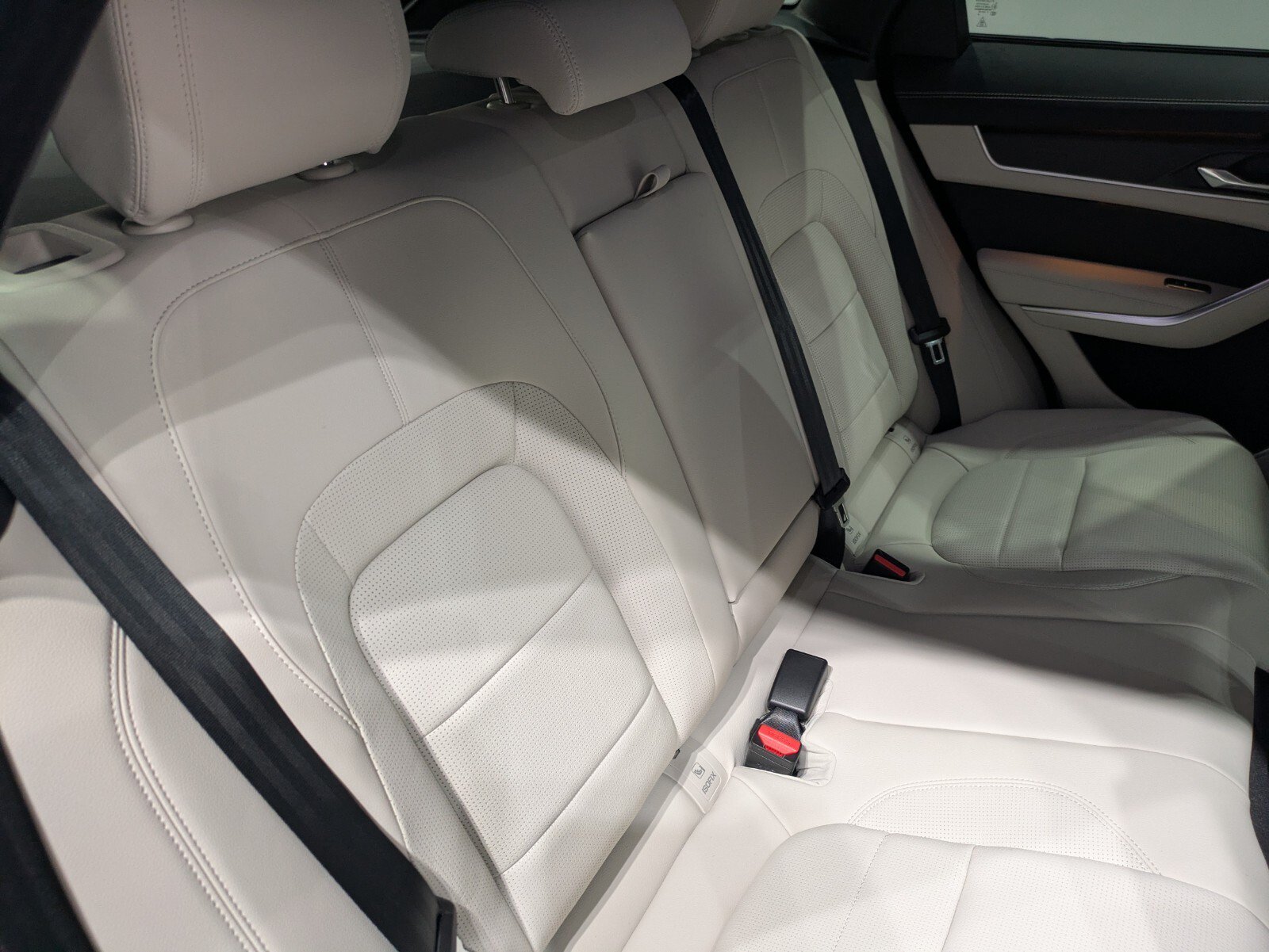New 2026 Jaguar F-PACE R-Dynamic S AWD/4WD image 22