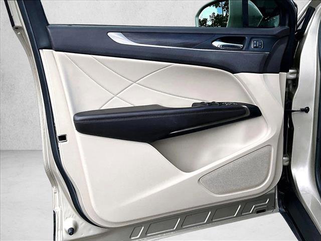 Used 2017 Lincoln MKC Reserve FWD image 17