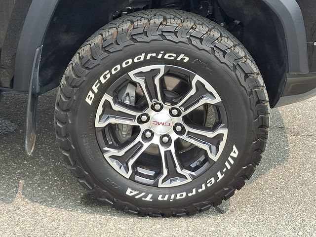 Used 2024 GMC Canyon AT4 w/ LPO, Off Road Lift Package AWD/4WD image 28