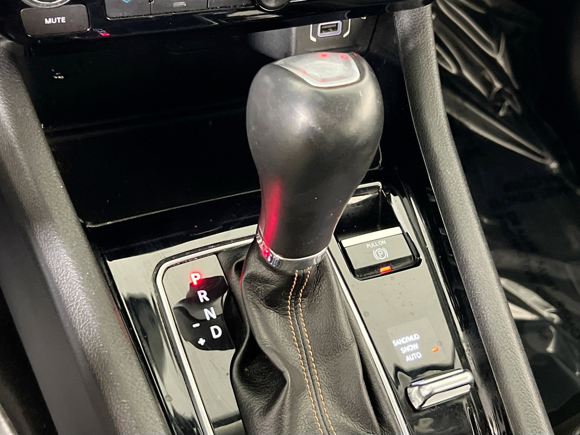 Used 2022 Jeep Compass Limited image 16