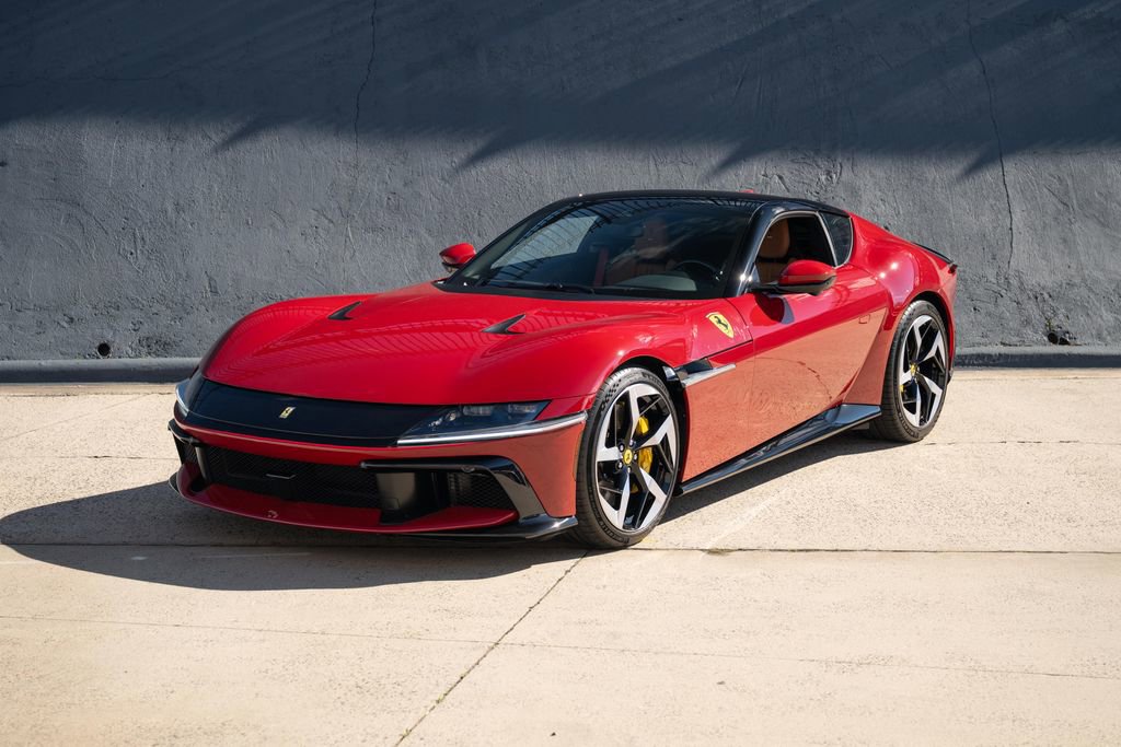 Used 2025 Ferrari 12Cilindri image 4