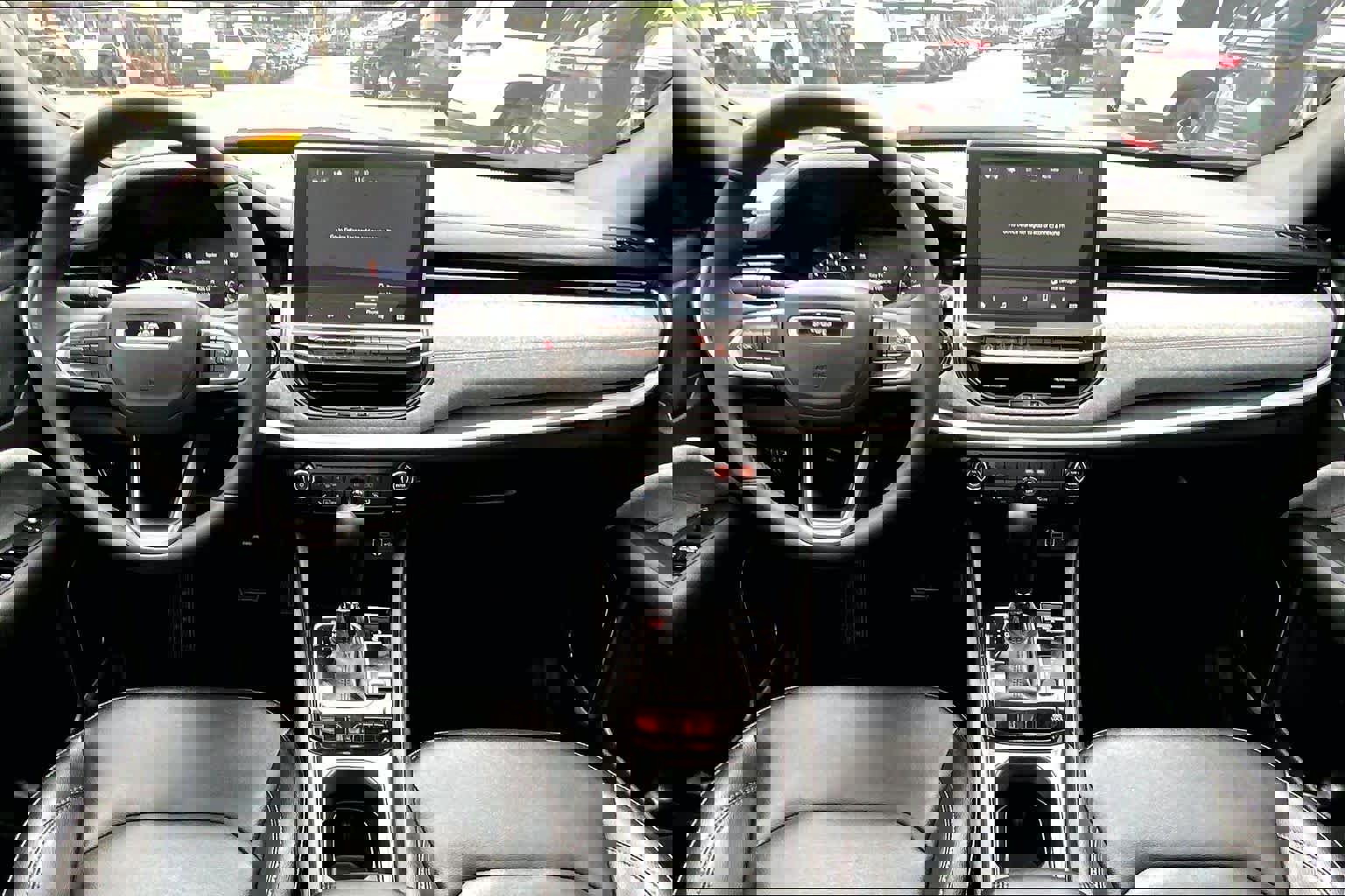 Used 2024 Jeep Compass Latitude w/ Sun and Sound Group image 14