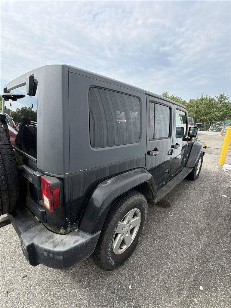 Used 2007 Jeep Wrangler Unlimited Sahara AWD/4WD image 5