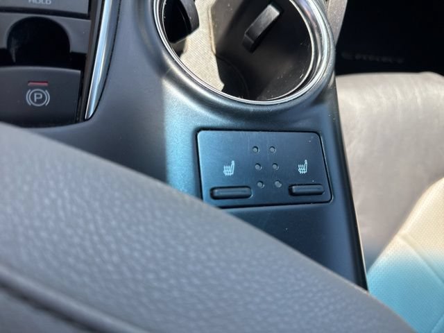 Used 2018 Toyota Camry XLE FWD image 14