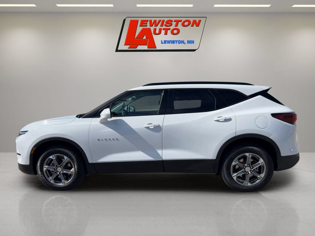 Certified 2025 Chevrolet Blazer LT w/ Convenience Package AWD/4WD image 2