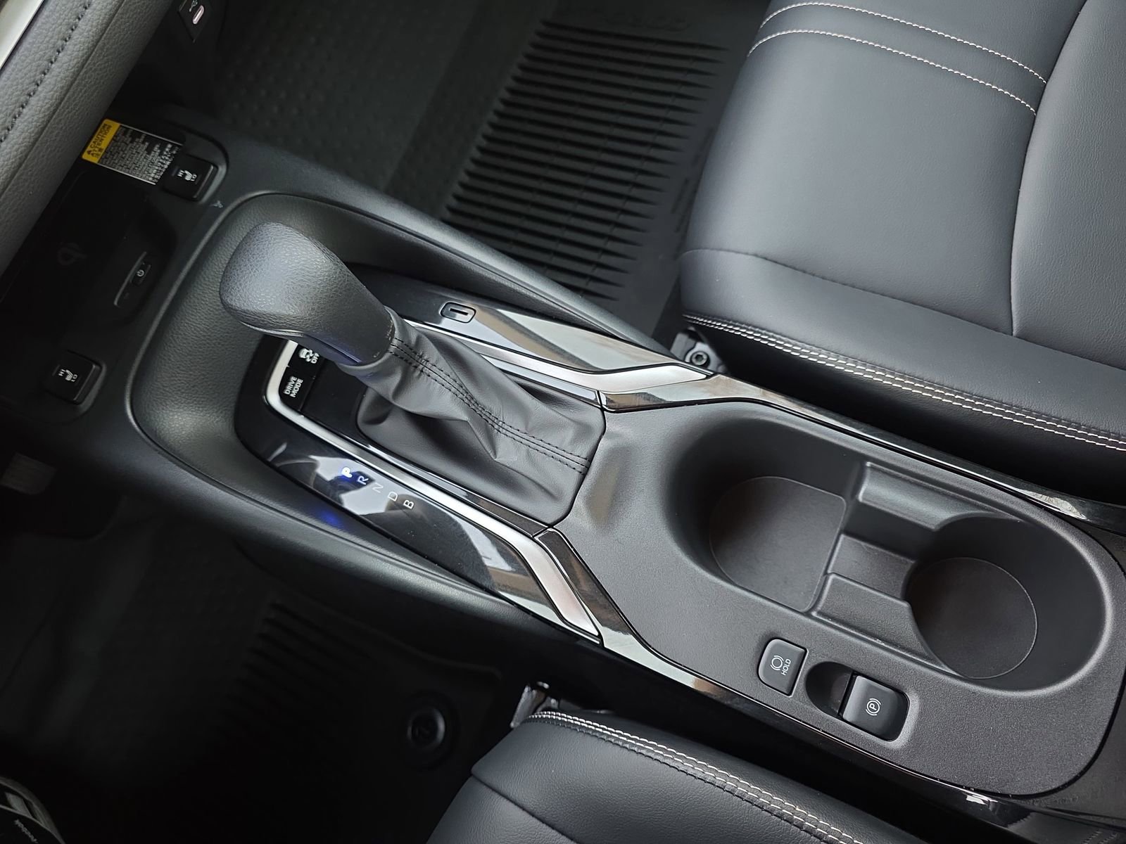 Used 2025 Toyota Corolla XLE image 24