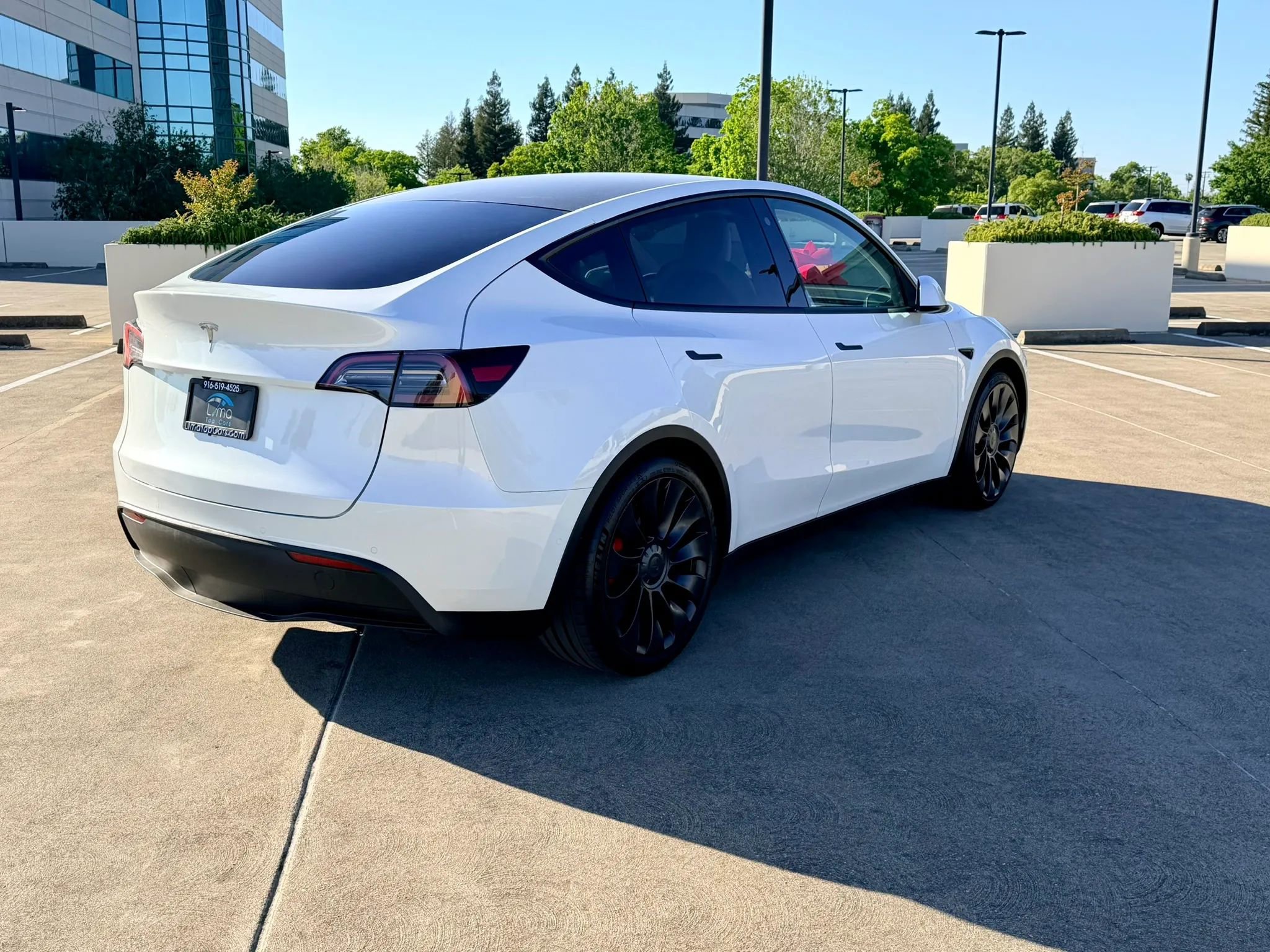 Used 2022 Tesla Model Y Performance image 10