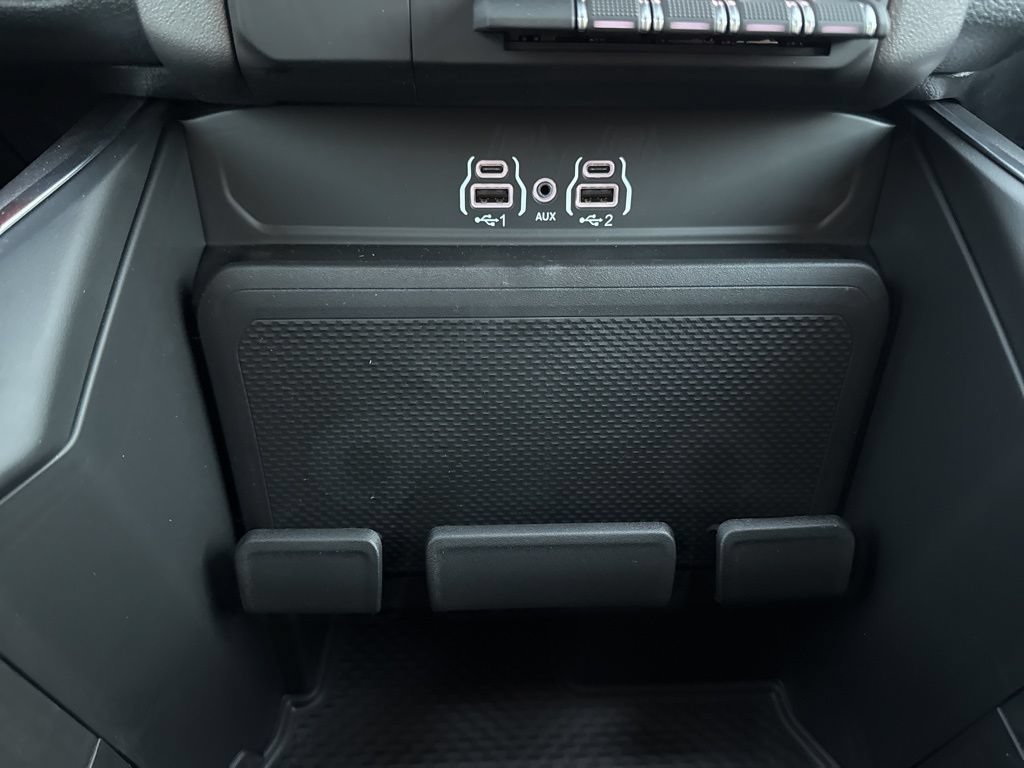 New 2026 RAM 1500 Express AWD/4WD image 18
