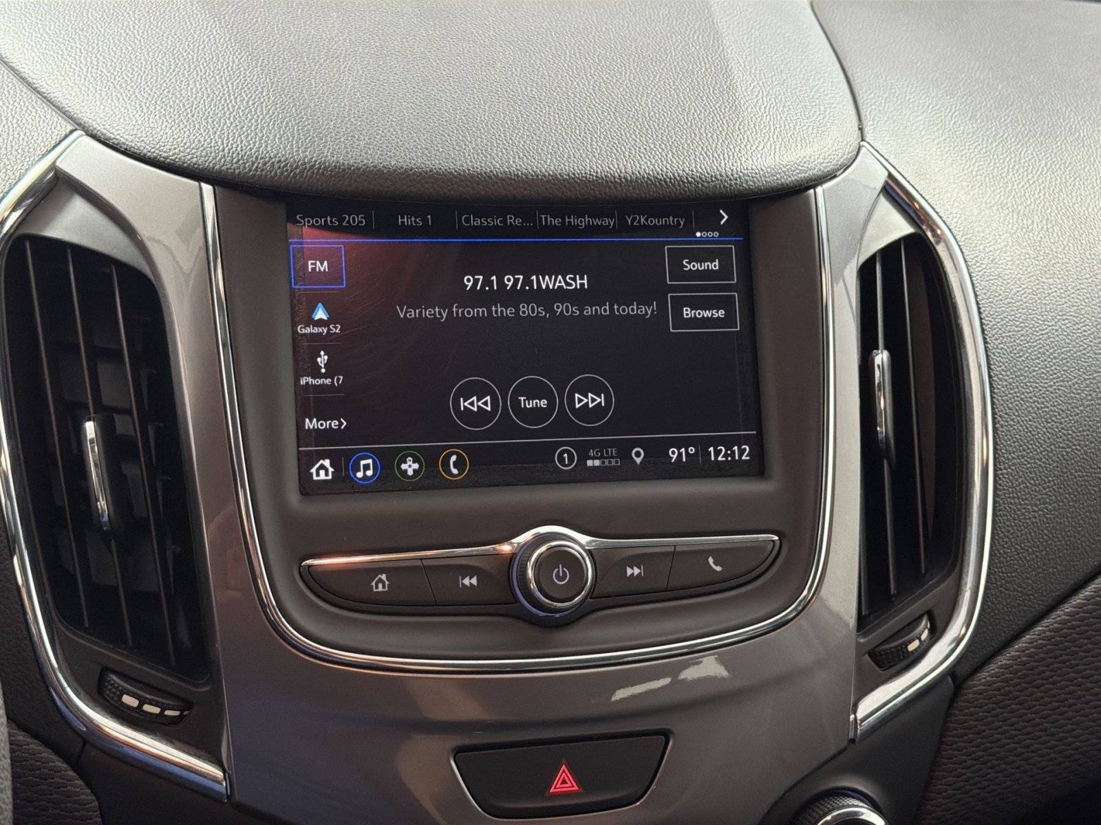 Used 2019 Chevrolet Cruze LT w/ Convenience Package FWD image 16