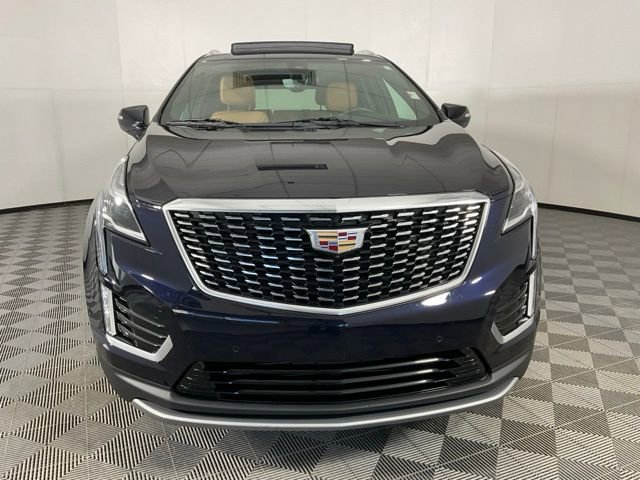 Used 2022 Cadillac XT5 Premium Luxury w/ Technology Package image 2