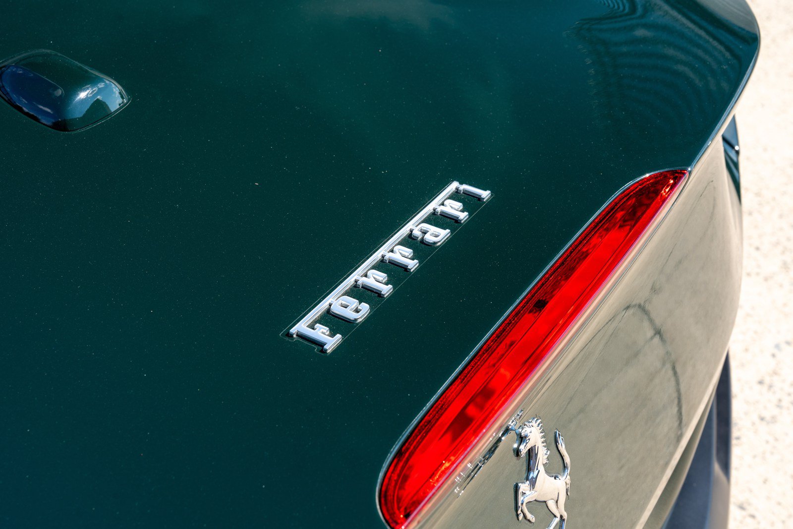 Used 2019 Ferrari Portofino RWD image 15