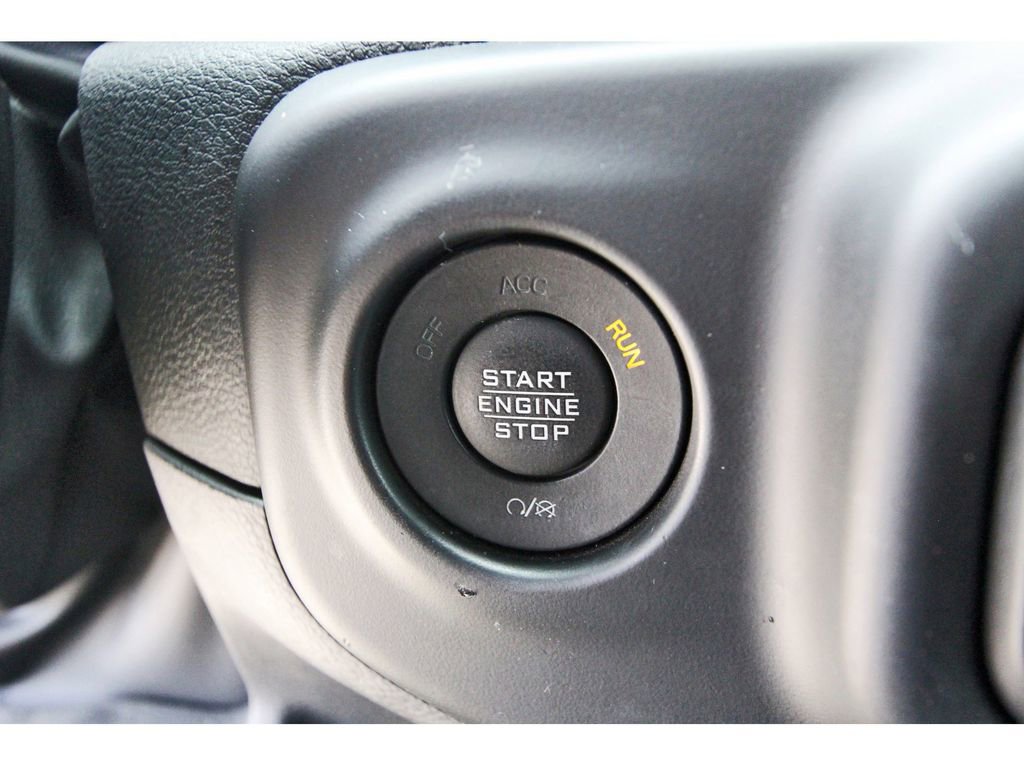 Used 2023 Jeep Wrangler Unlimited Sahara w/ Cold Weather Group AWD/4WD image 24