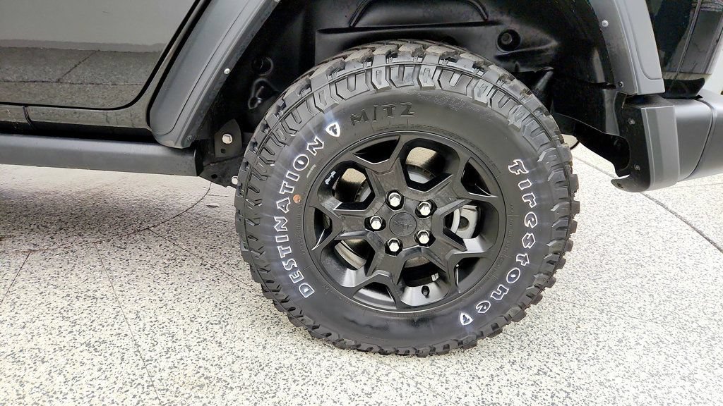 Used 2023 Jeep Wrangler Unlimited w/ Cold Weather Group AWD/4WD image 9
