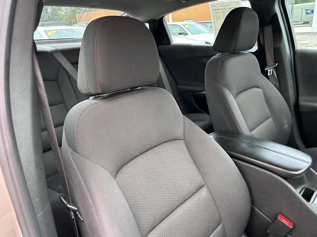 Used 2024 Chevrolet Malibu LT FWD image 32