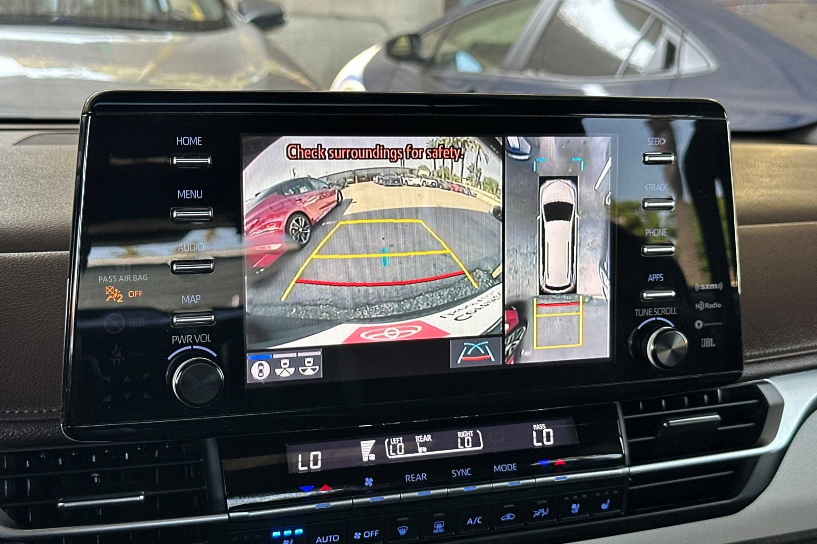 Certified 2022 Toyota Sienna Platinum FWD image 22