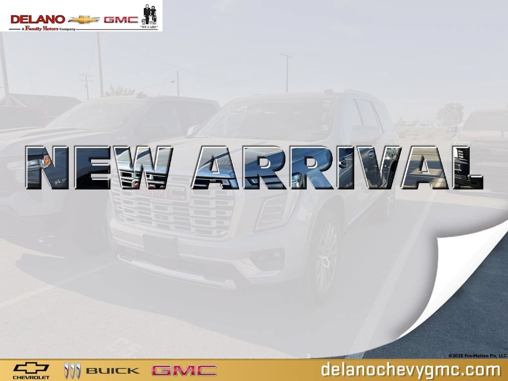 New 2025 GMC Yukon Denali w/ Sun & Power Step Package