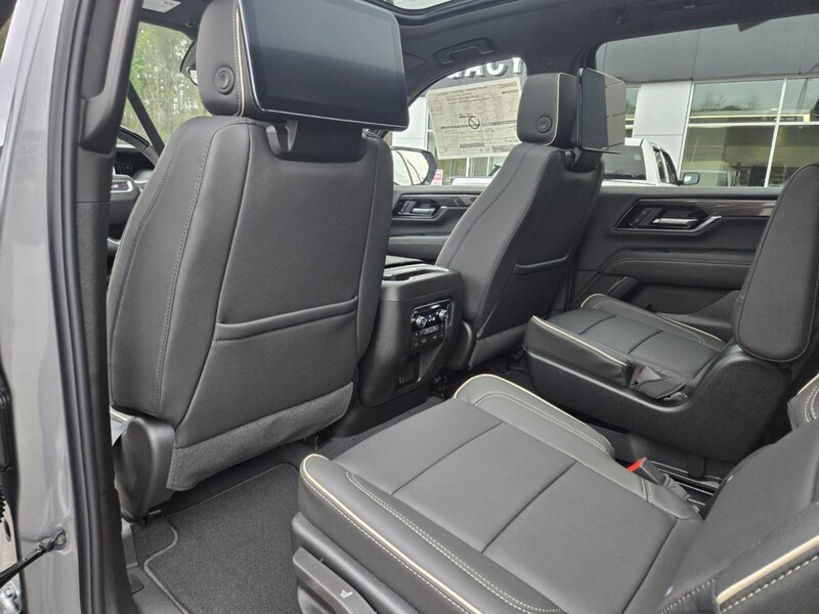 New 2026 GMC Yukon XL Elevation w/ Elevation Premium Package image 28