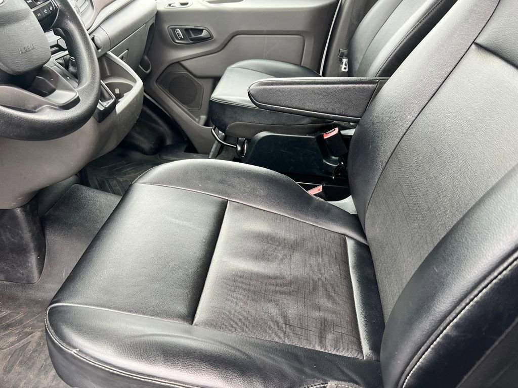 Used 2023 Ford Transit 250 Medium Roof image 9