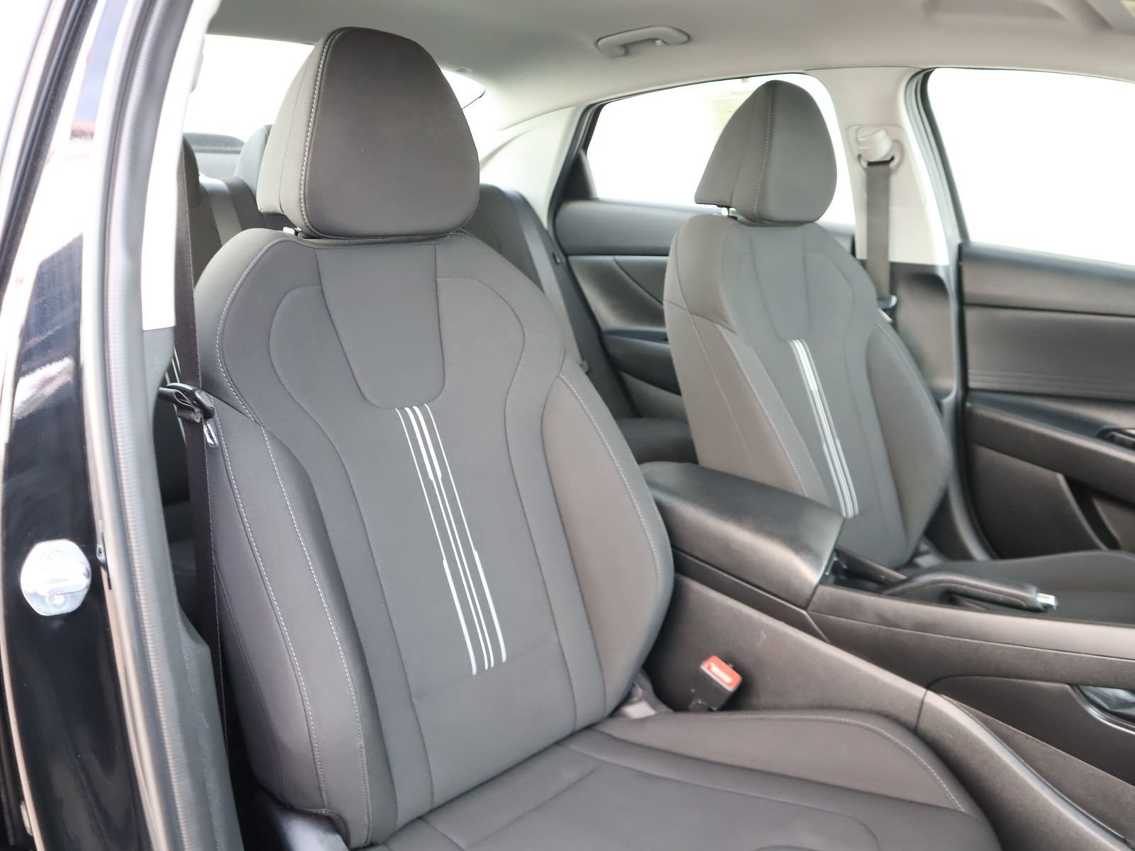 Used 2024 Hyundai Elantra SEL FWD image 47