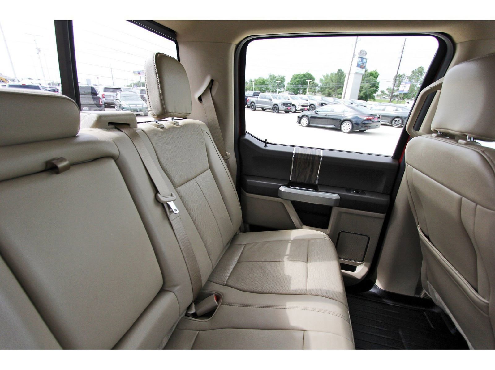 Used 2018 Ford F150 Lariat RWD image 13