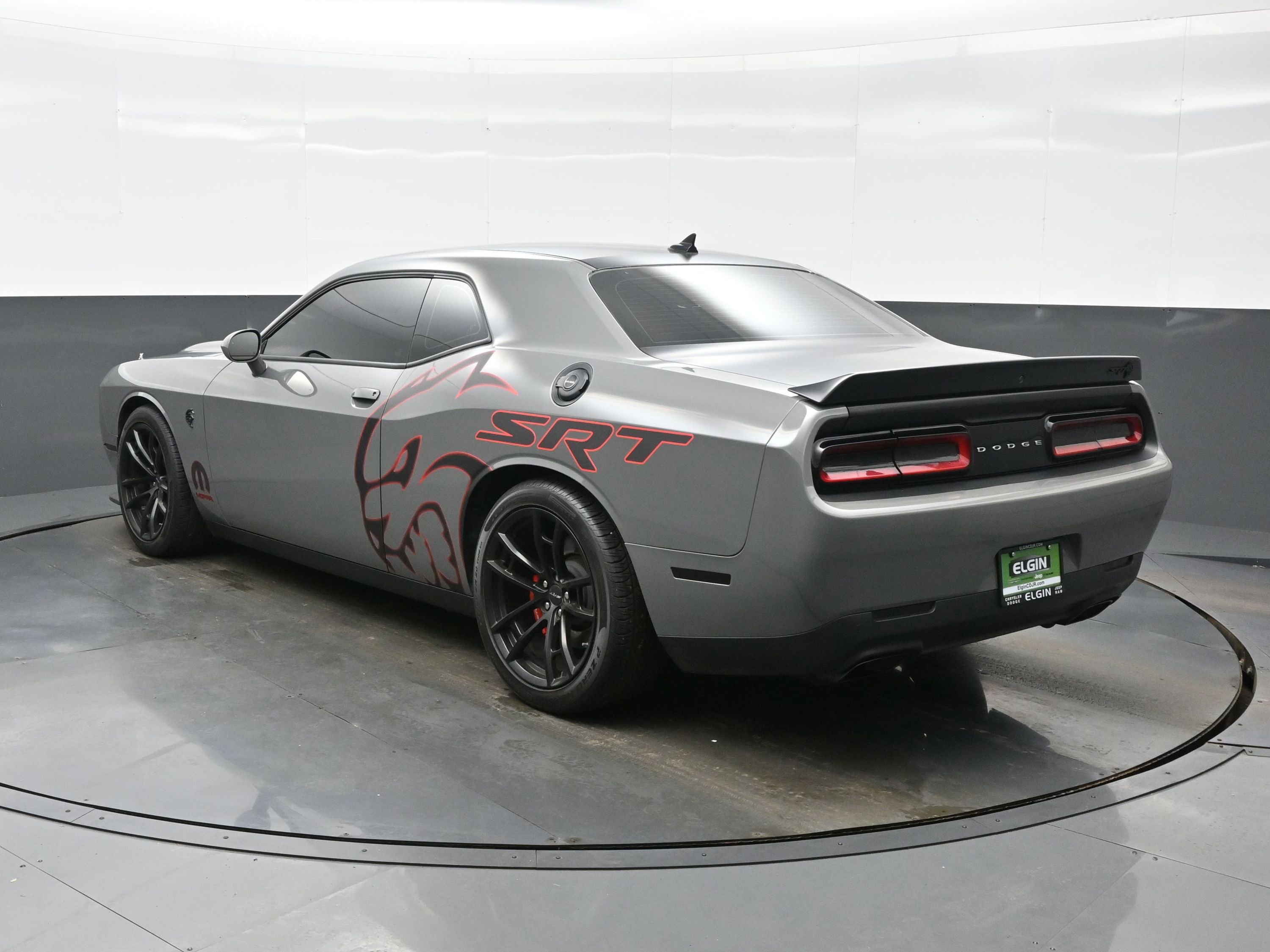 Used 2023 Dodge Challenger SRT Hellcat w/ Driver Convenience Group RWD image 4