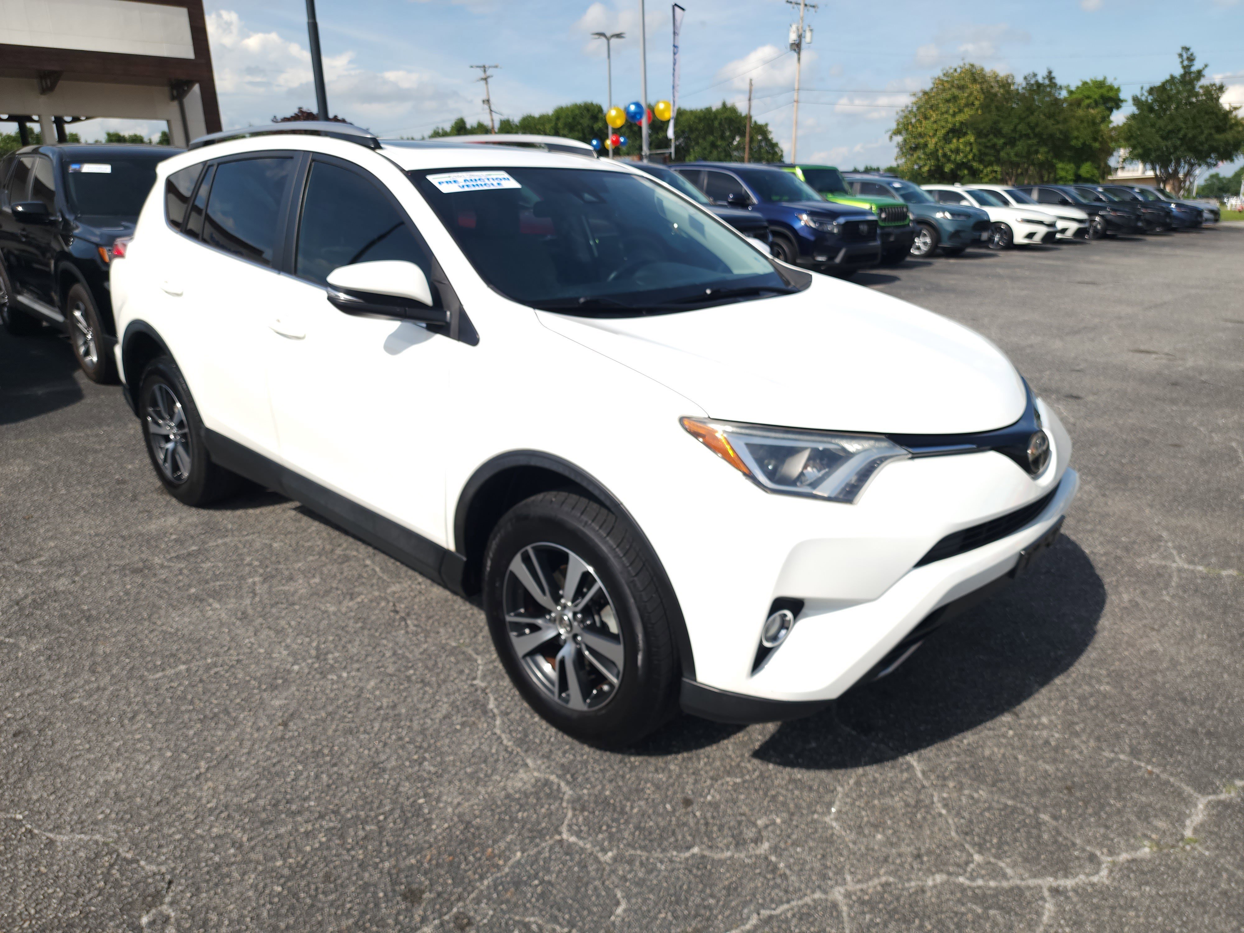 Used 2017 Toyota RAV4 XLE FWD image 2