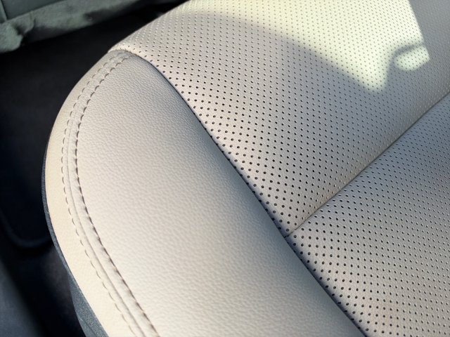 Used 2021 Ford Escape SEL FWD image 16