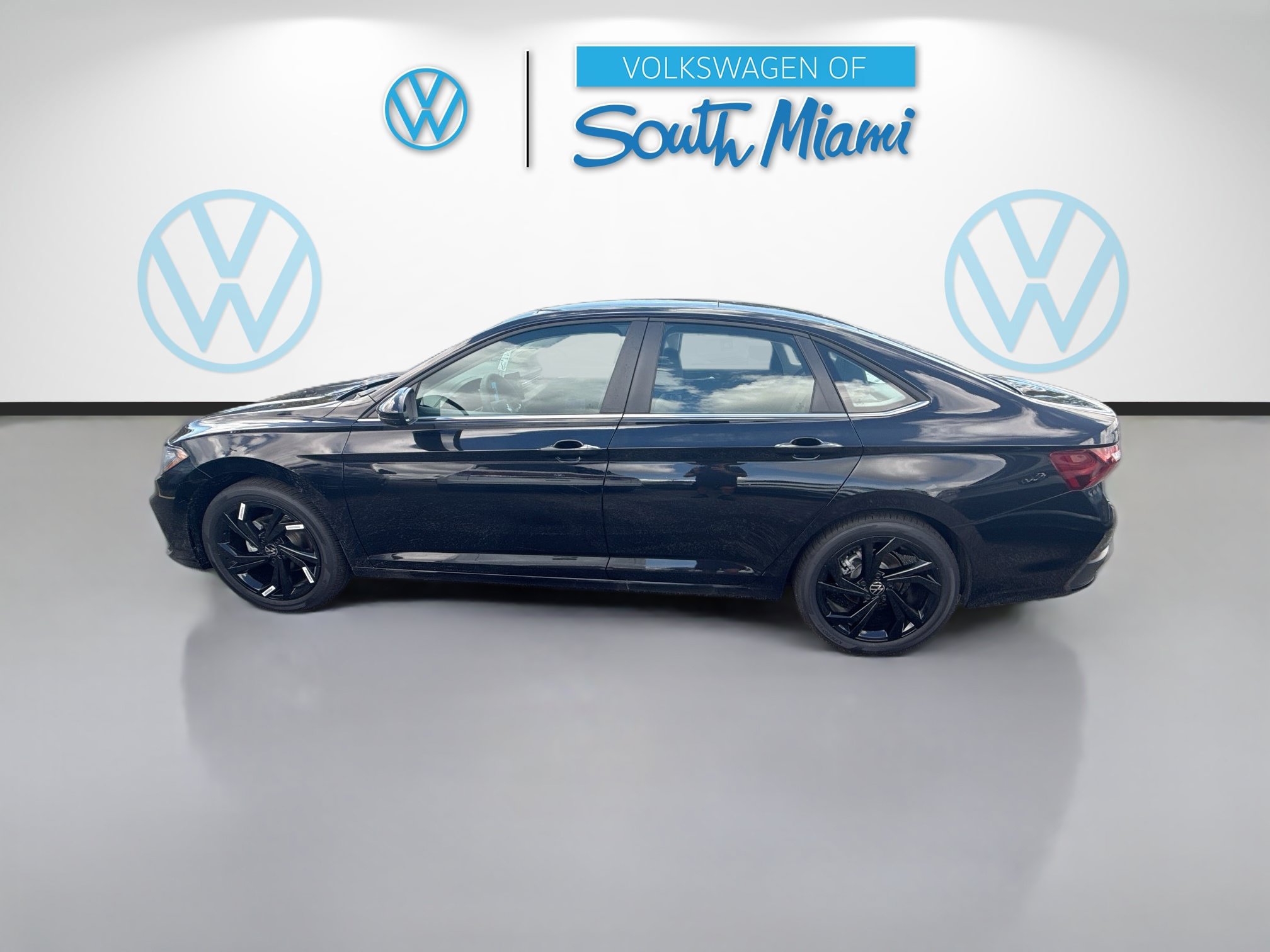 New 2027 Volkswagen Jetta SE FWD image 4