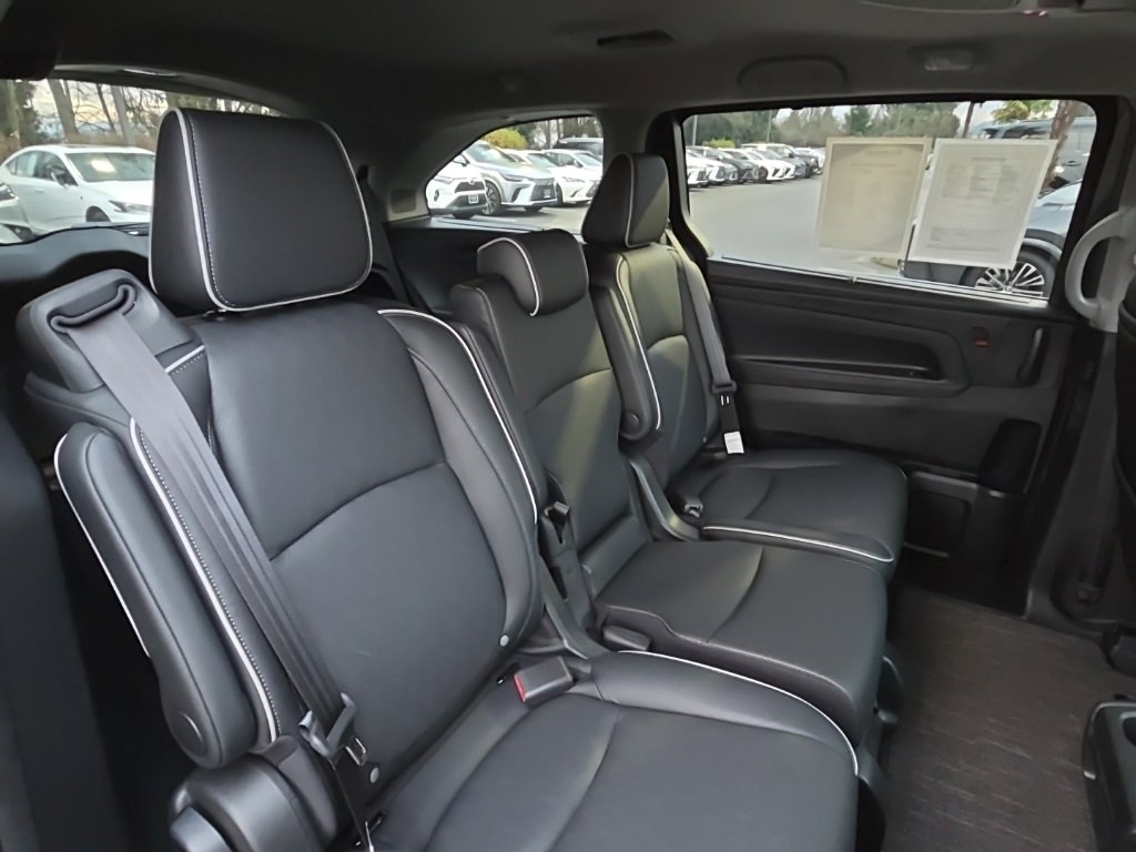 Used 2024 Honda Odyssey Elite image 18