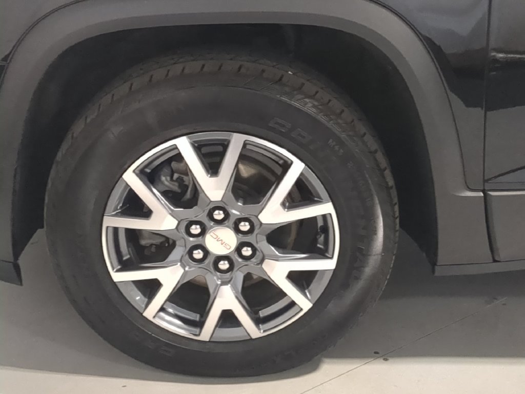 Used 2023 GMC Acadia SLT w/ LPO, Floor Liner Package AWD/4WD image 14