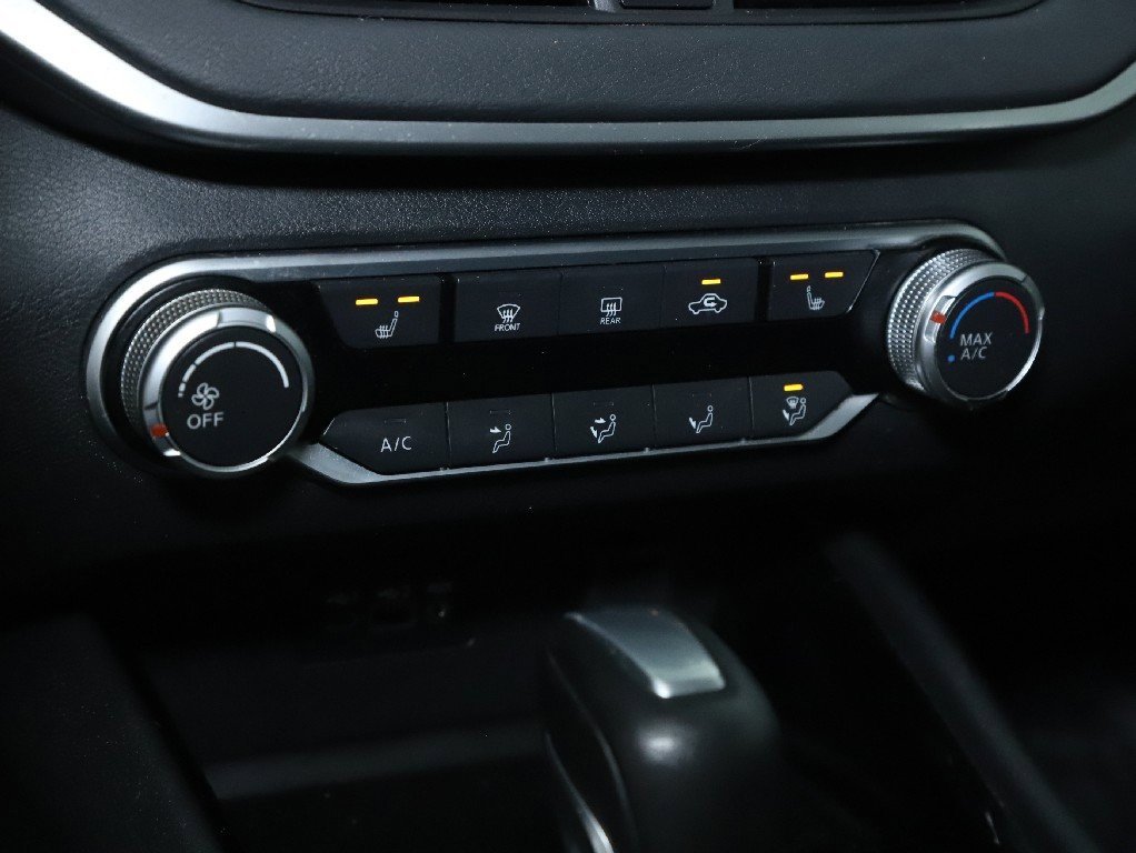 Used 2021 Nissan Altima 2.5 SV w/ SV Premium Package image 26