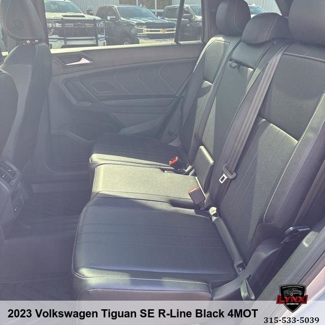 Used 2023 Volkswagen Tiguan SE R-Line image 16