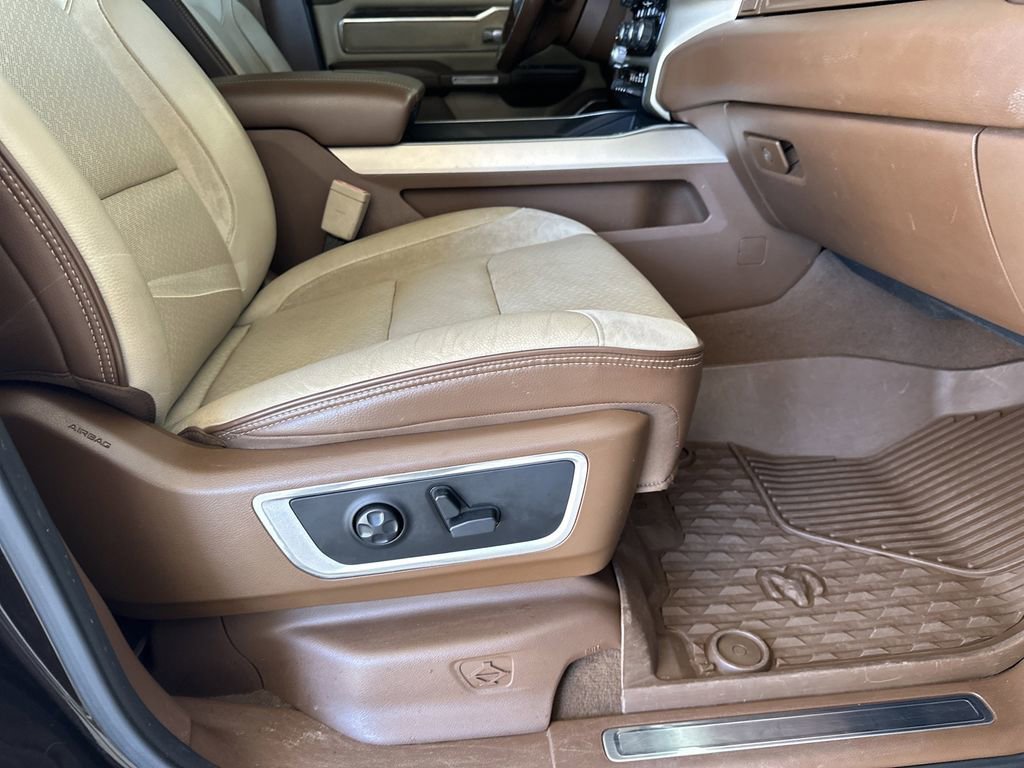 Used 2019 RAM 1500 Laramie AWD/4WD image 36