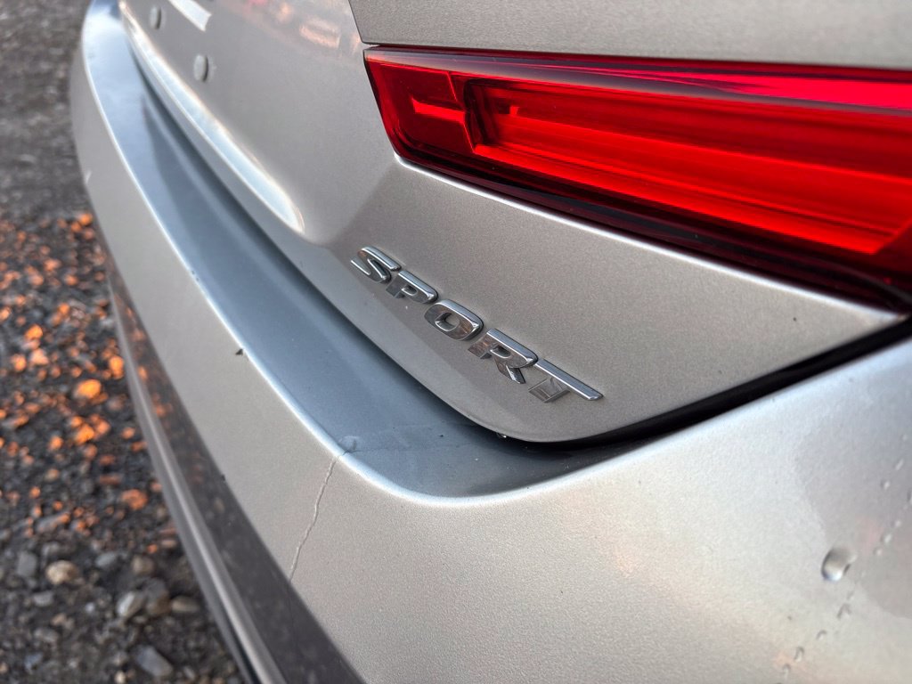 Used 2018 Honda Accord Sport image 4