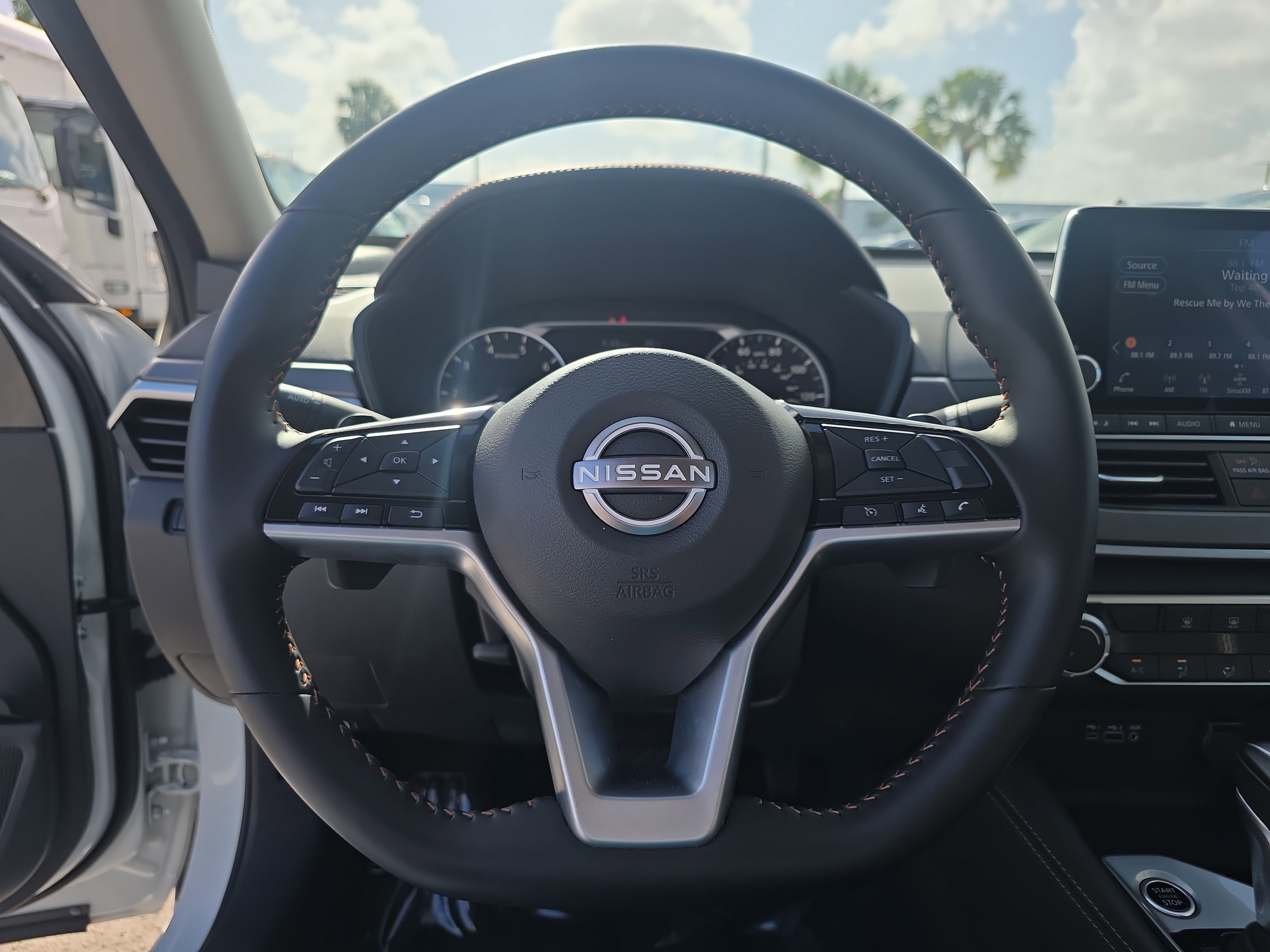 Used 2025 Nissan Altima 2.5 SR AWD/4WD image 31