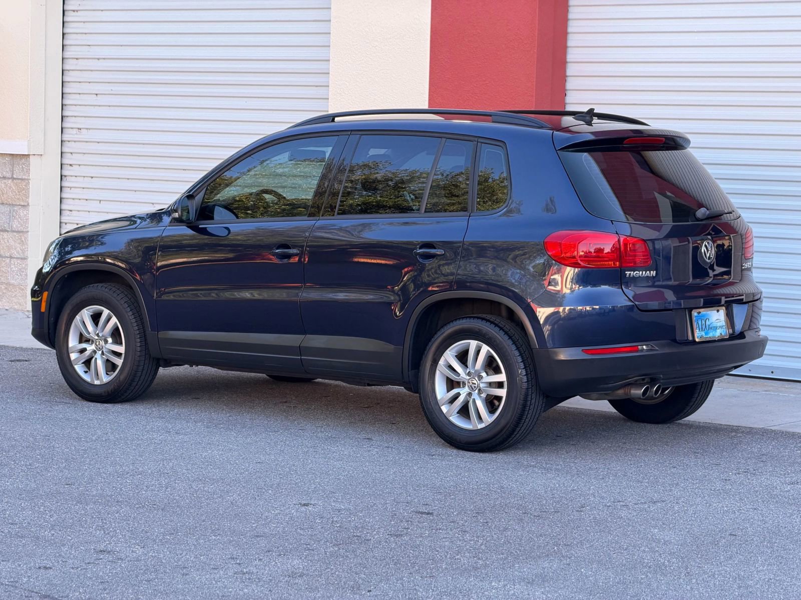 Used 2015 Volkswagen Tiguan S image 10