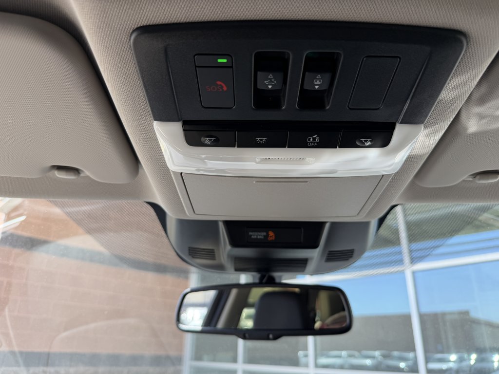 Used 2024 Nissan Rogue Platinum AWD/4WD image 26
