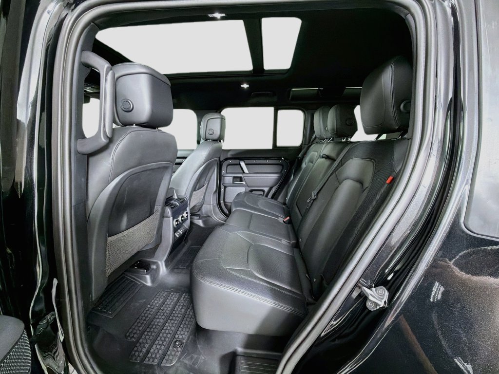 Certified 2023 Land Rover Defender 110 X-Dynamic SE AWD/4WD image 26