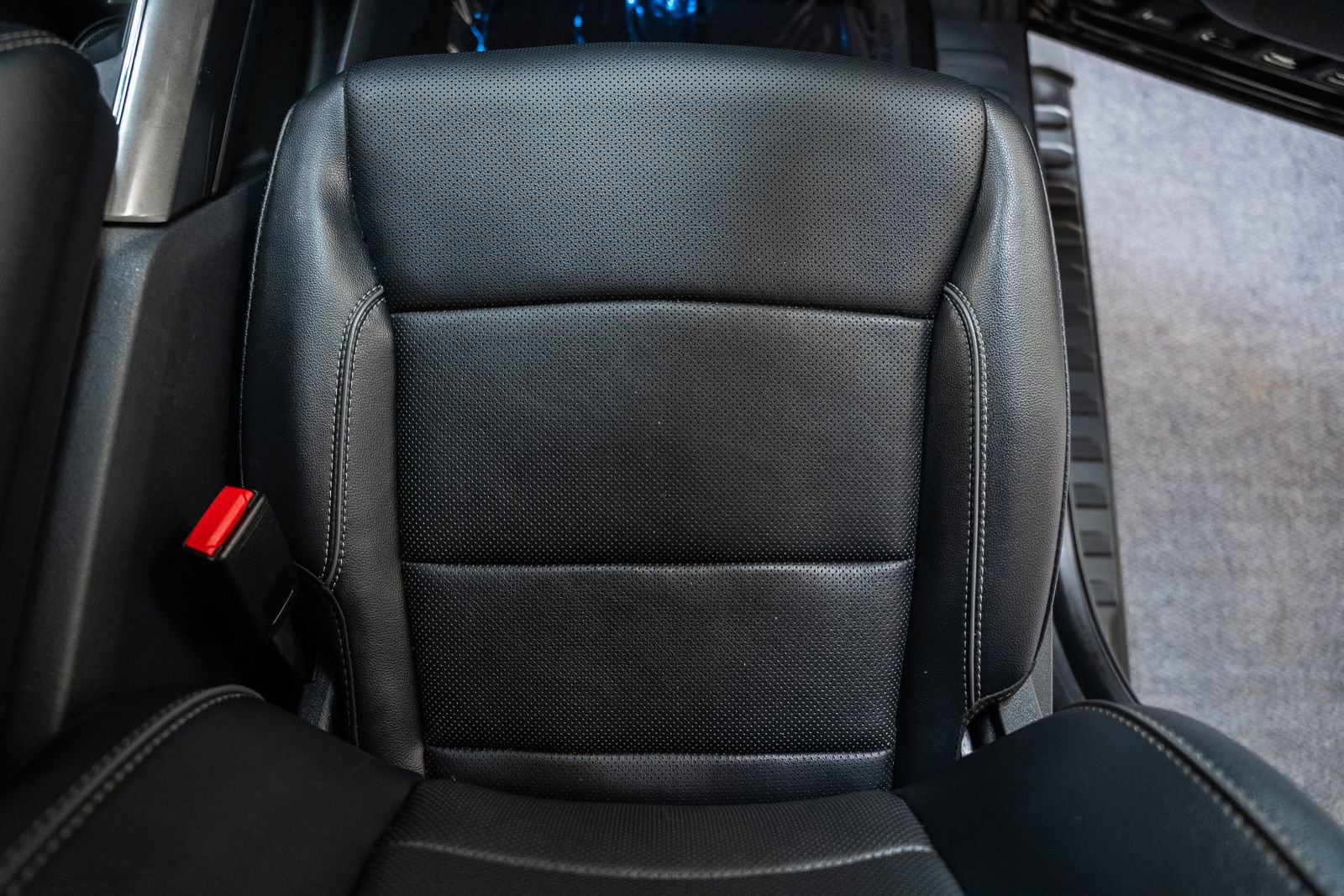 Certified 2023 Ford F150 Lariat w/ Equipment Group 502A High image 32