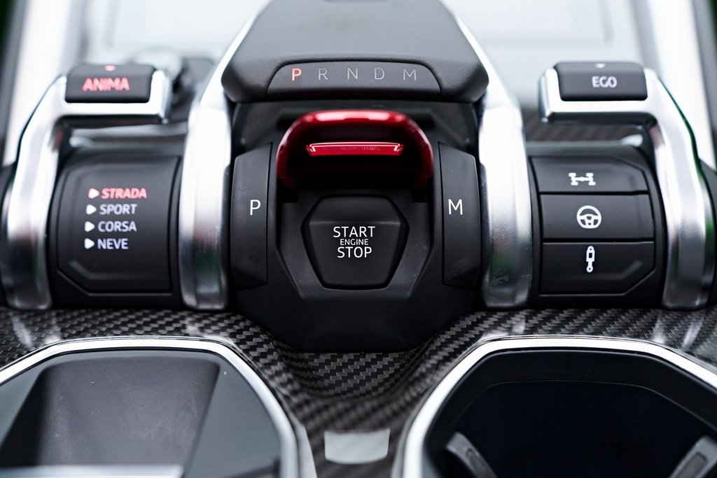 Used 2022 Lamborghini Urus image 77