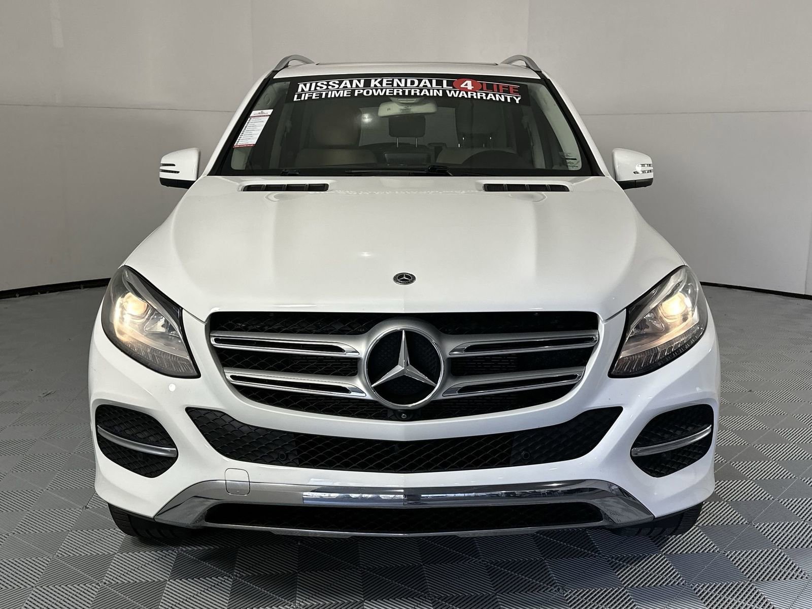 Used 2019 Mercedes-Benz GLE 400 4MATIC image 3