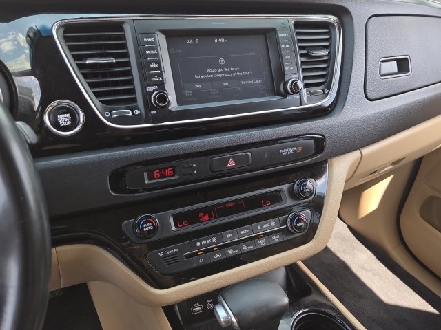 Used 2017 Kia Sedona EX FWD image 18