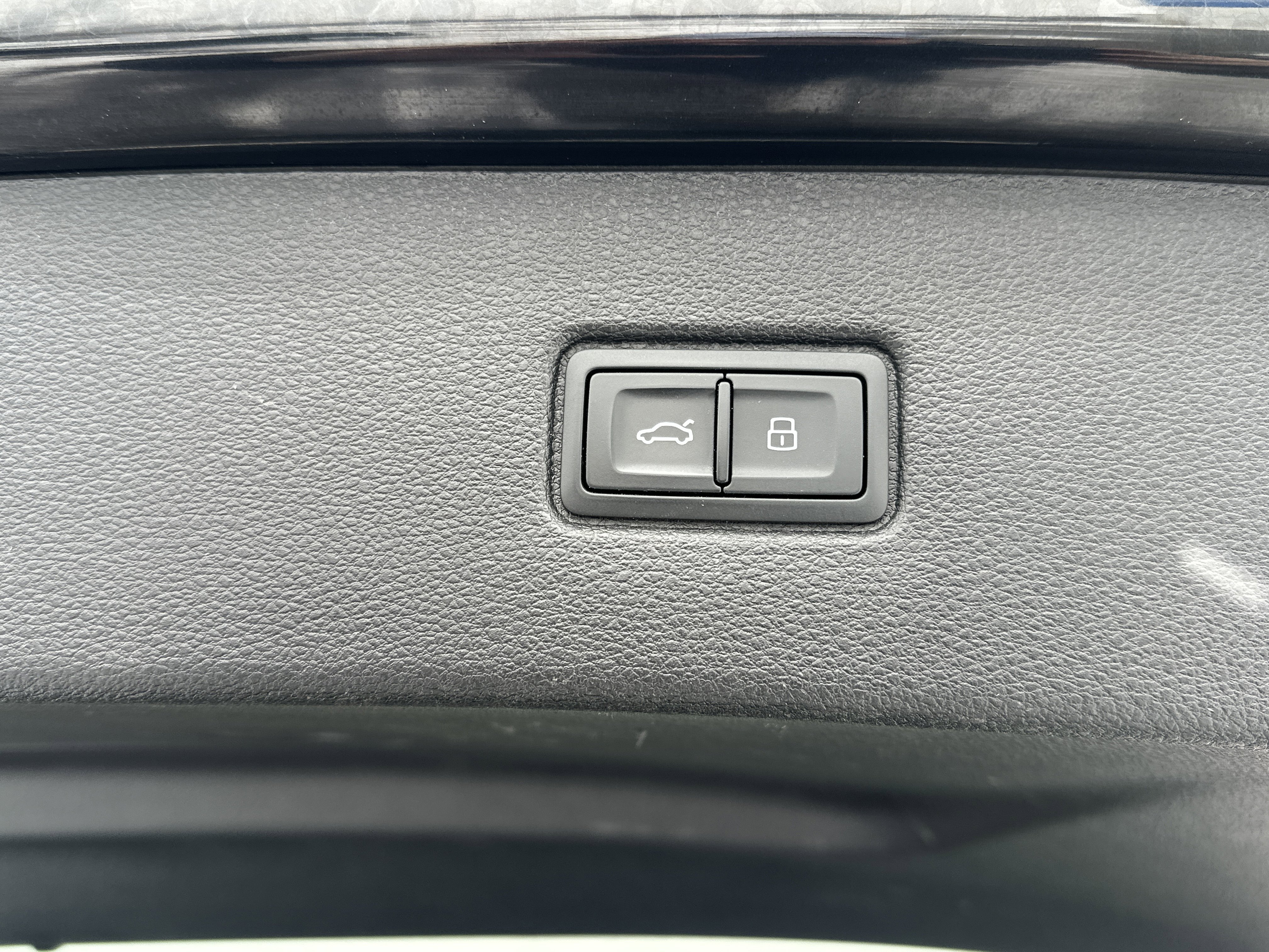 Used 2024 Audi Q7 3.0T Prestige w/ Prestige Package image 15