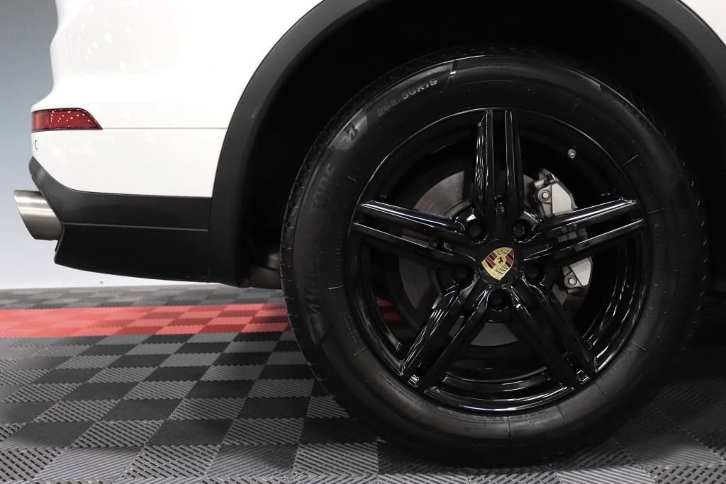Used 2018 Porsche Cayenne S image 75