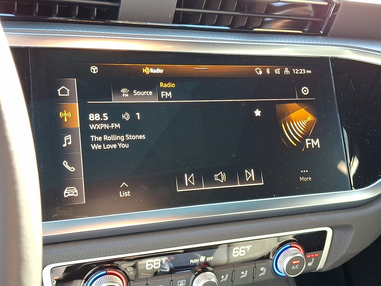 New 2025 Audi Q3 2.0T Premium image 12