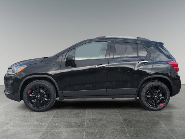 Used 2019 Chevrolet Trax LT w/ Sun & Sound Package image 2